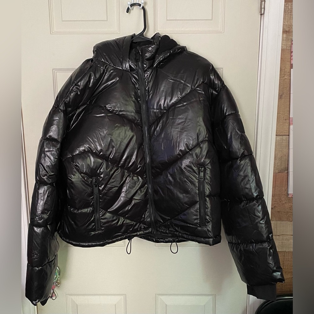 Love and Sports coat LS Crop Puffer